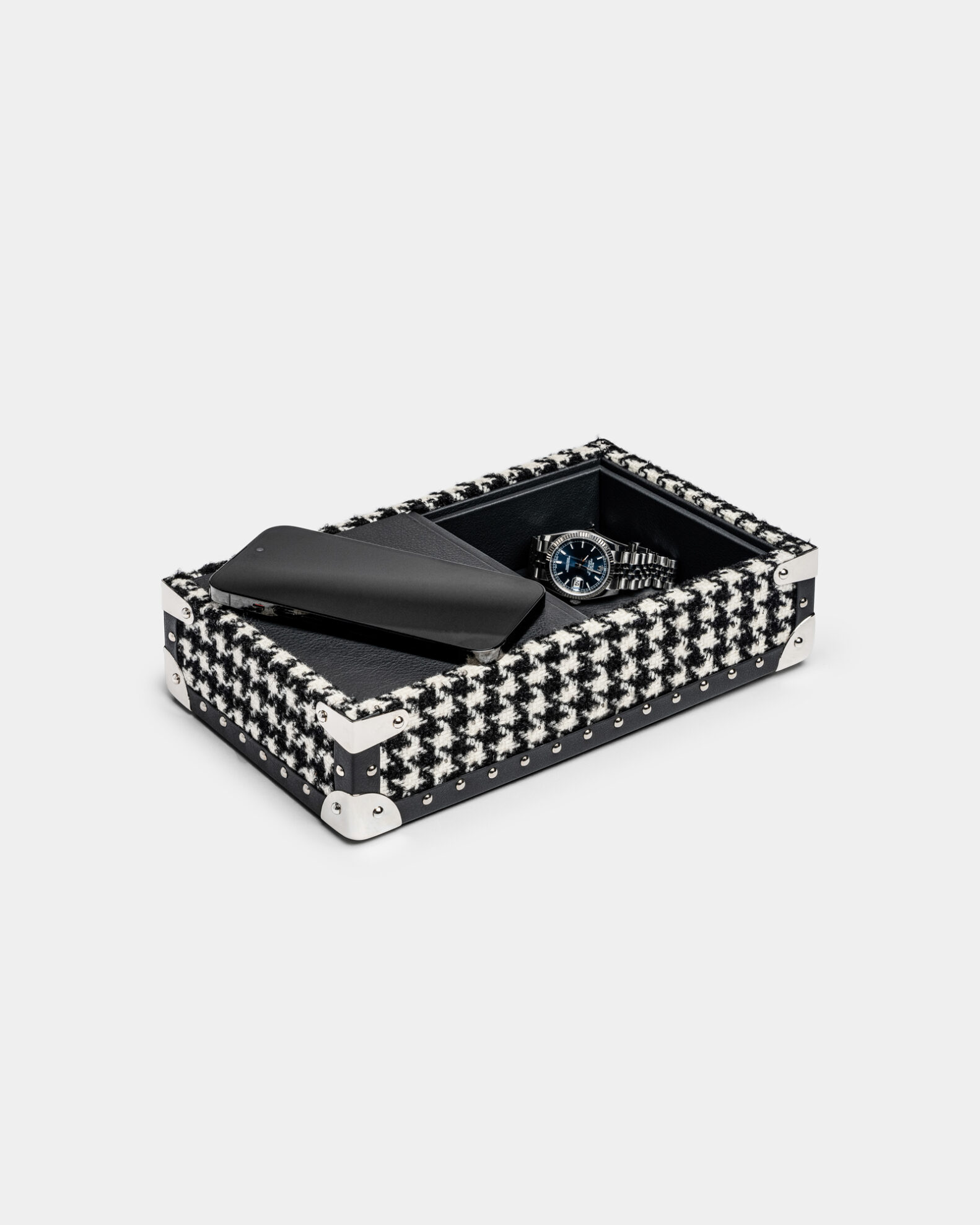 Charger Trunk - Image 2