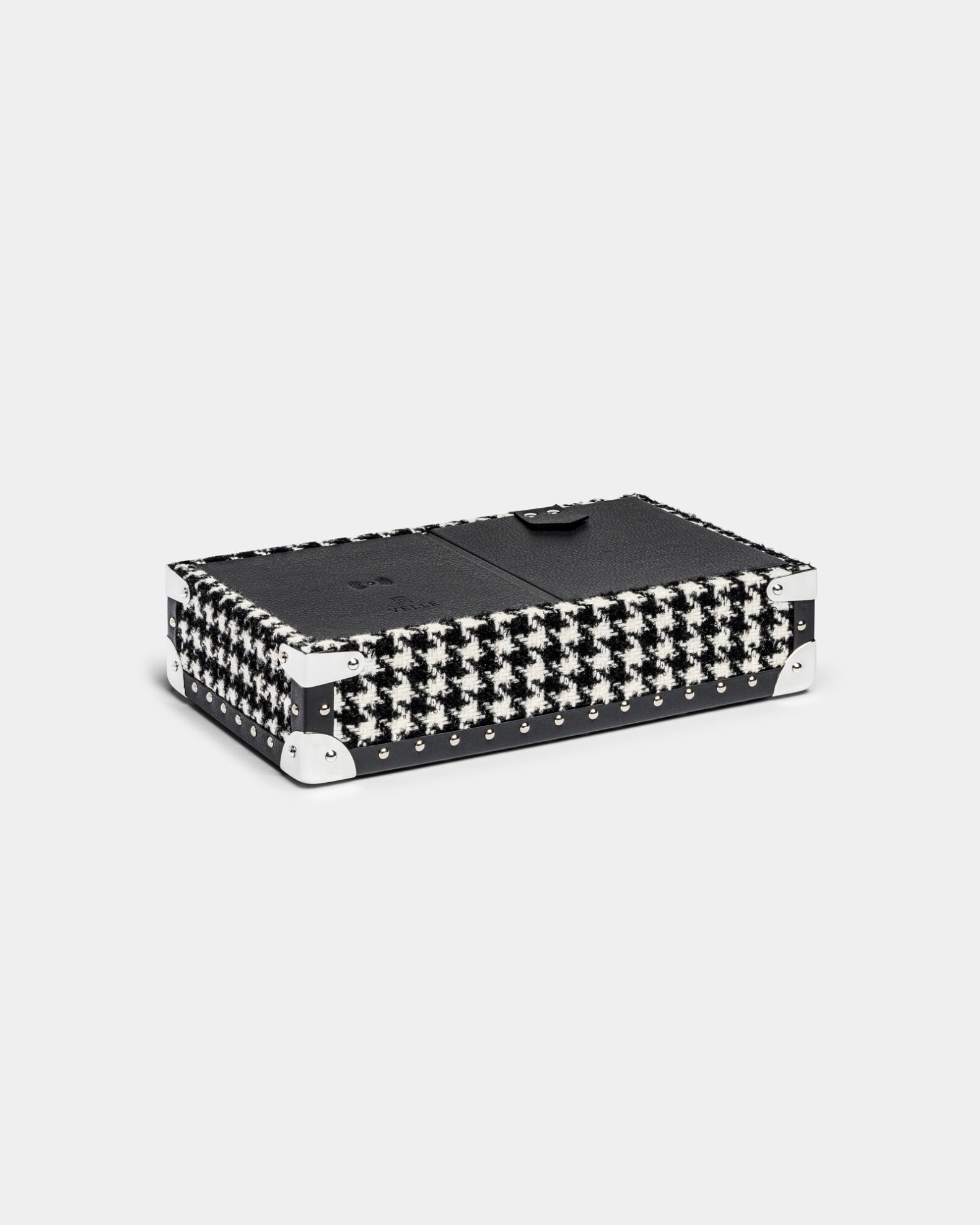 Charger Trunk - Image 4