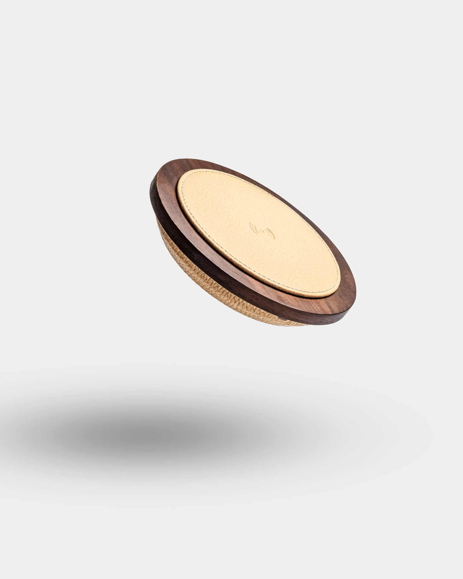 Charger with inner battery - Image 4