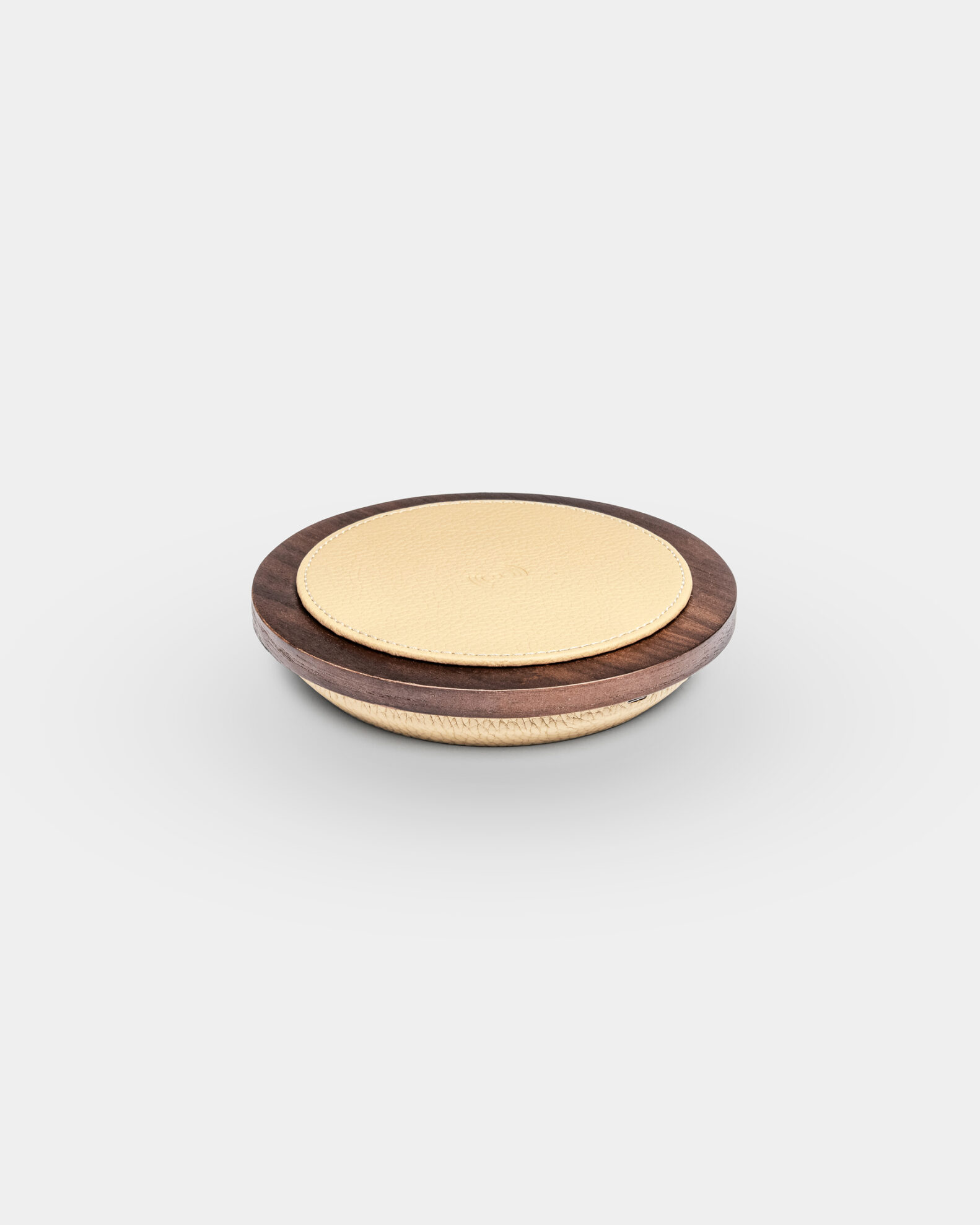 Charger with inner battery - Image 3